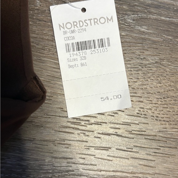 Skims Kim Kardashian Women’s Bra 32D New with Tags - Picture 3 of 4